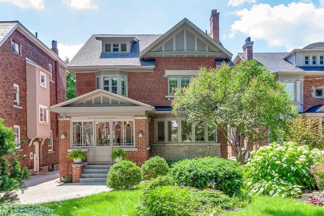 264 Indian Rd, House detached with 5 bedrooms, 5 bathrooms and 5 parking in Toronto ON | Image 1
