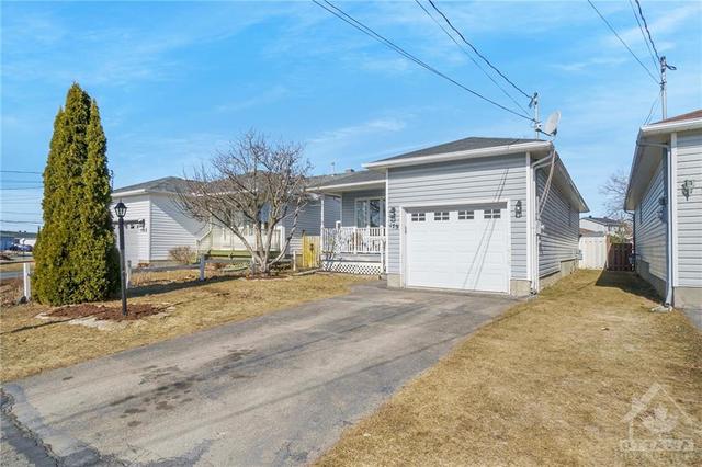 179 Hughes Street, House detached with 2 bedrooms, 2 bathrooms and 3 parking in Carleton Place ON | Image 28