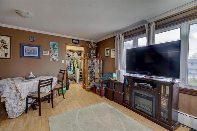 1152 Montreal Street, House detached with 5 bedrooms, 2 bathrooms and 4 parking in Kingston ON | Image 13
