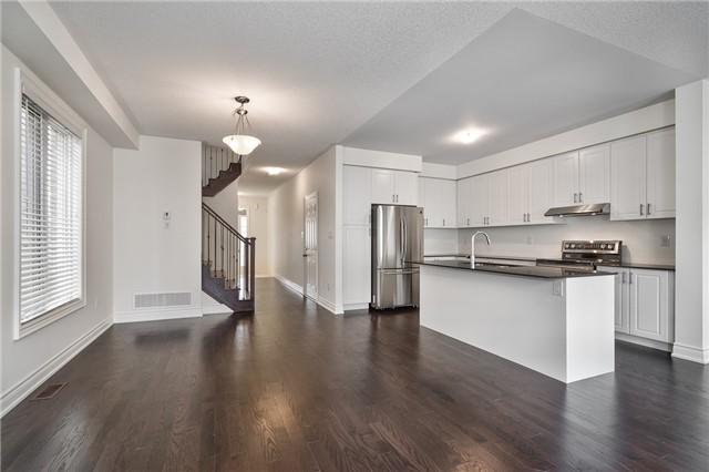 1253 Hamman Way, House semidetached with 3 bedrooms, 3 bathrooms and 1 parking in Milton ON | Image 6