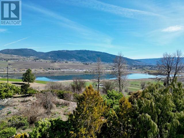 6841 Raven Road, House detached with 7 bedrooms, 3 bathrooms and 4 parking in North Okanagan B BC | Image 6