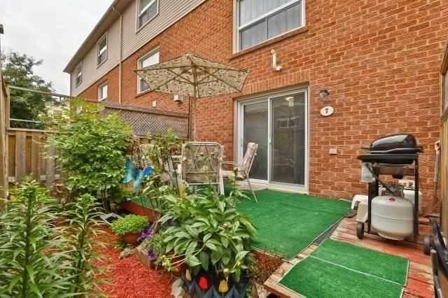 7 - 1570 Reeves Gate S, Townhouse with 3 bedrooms, 3 bathrooms and 2 parking in Oakville ON | Image 4