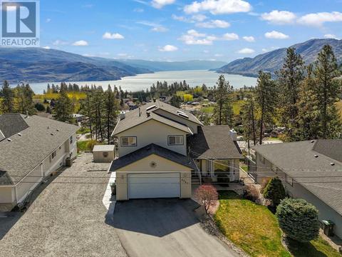 6267 Thompson Drive, House detached with 4 bedrooms, 3 bathrooms and 8 parking in Peachland BC | Card Image
