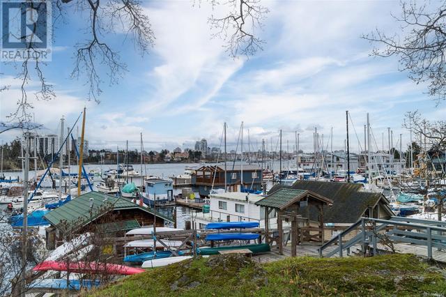 410 - 916 Lyall St, Condo with 1 bedrooms, 1 bathrooms and 1 parking in Esquimalt BC | Image 30