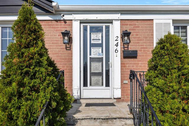 246 Epsom Downs Dr, House detached with 2 bedrooms, 3 bathrooms and 7 parking in Toronto ON | Image 33