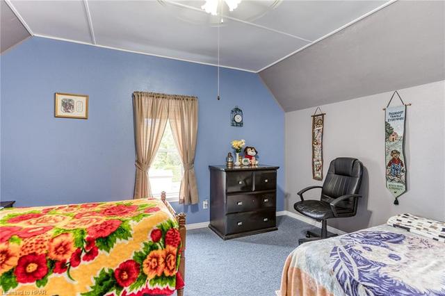 465 Inkerman Street E, House detached with 3 bedrooms, 2 bathrooms and 5 parking in North Perth ON | Image 24