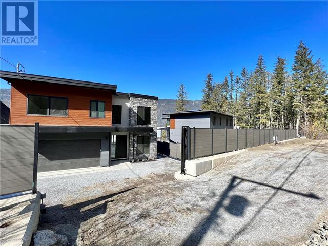 8546 97a Highway, House detached with 5 bedrooms, 3 bathrooms and 5 parking in North Okanagan F BC | Image 46