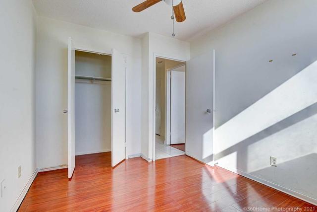 1002 - 5 Parkway Forest Dr, Condo with 3 bedrooms, 2 bathrooms and 1 parking in Toronto ON | Image 2