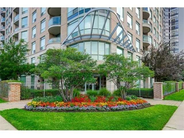912 - 28 Pemberton Ave, Condo with 1 bedrooms, 2 bathrooms and 1 parking in Toronto ON | Image 2