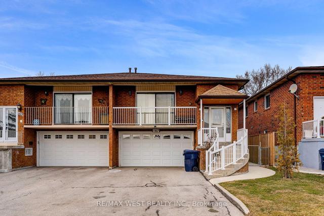 167 Arleta Ave, House semidetached with 4 bedrooms, 3 bathrooms and 6 parking in Toronto ON | Image 1