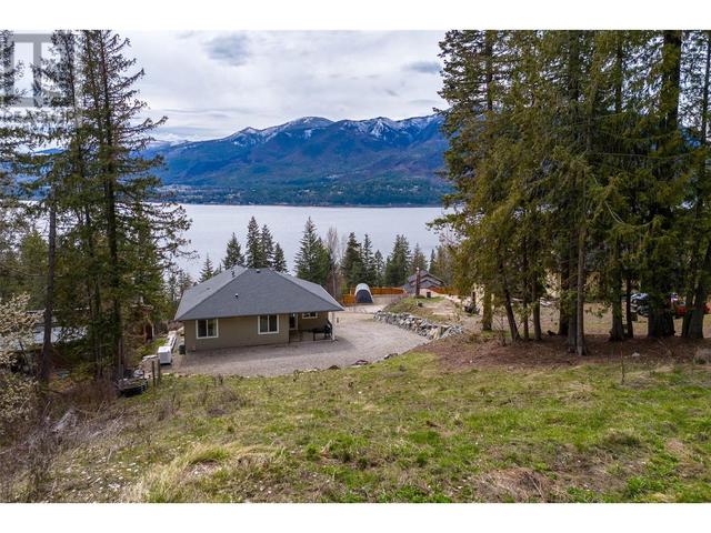 1254 Lee Creek Drive, House detached with 3 bedrooms, 3 bathrooms and null parking in Columbia Shuswap F BC | Image 37