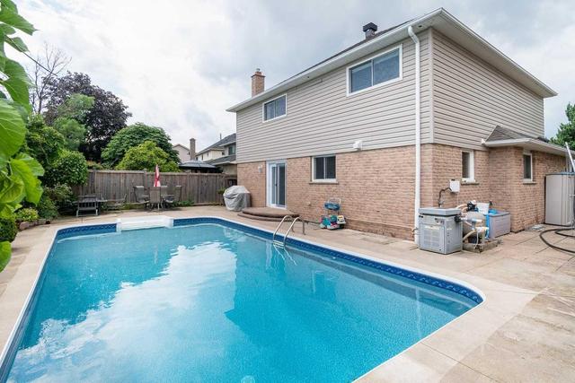 575 Vanier Dr, House detached with 4 bedrooms, 4 bathrooms and 2 parking in Milton ON | Image 2