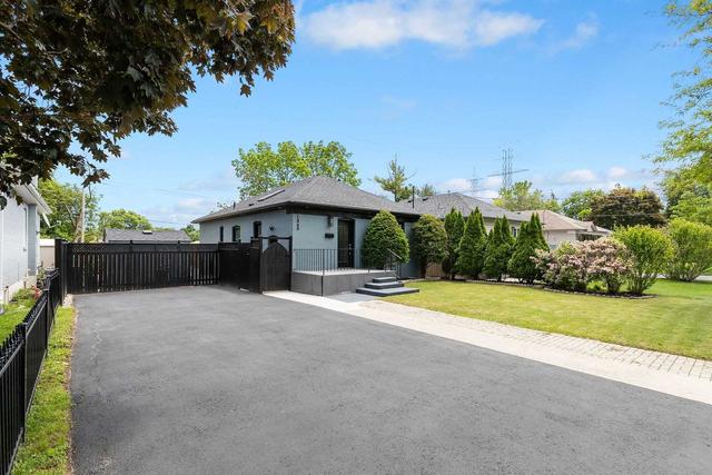1345 Augustine Dr, House detached with 3 bedrooms, 3 bathrooms and 6 parking in Burlington ON | Image 23
