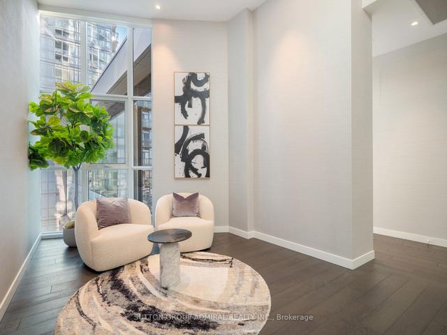 3306 - 21 Iceboat Terr, Condo with 3 bedrooms, 4 bathrooms and 3 parking in Toronto ON | Image 23