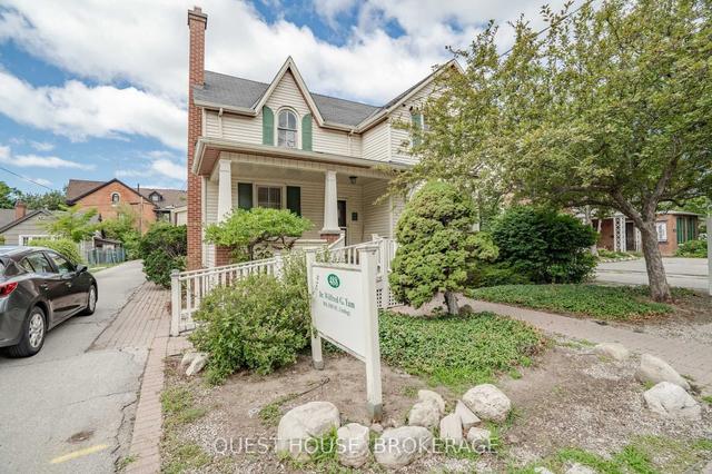 488 Locust St, House detached with 9 bedrooms, 2 bathrooms and 10 parking in Burlington ON | Image 12