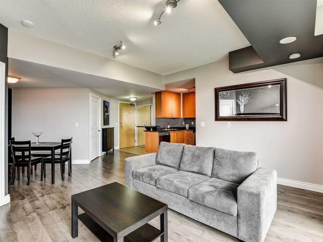 1002 - 220 Burnhamthorpe Rd W, Condo with 2 bedrooms, 2 bathrooms and 1 parking in Mississauga ON | Image 23