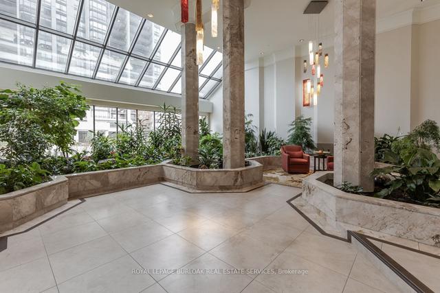 1901 - 2170 Marine Dr, Condo with 2 bedrooms, 2 bathrooms and 2 parking in Oakville ON | Image 38