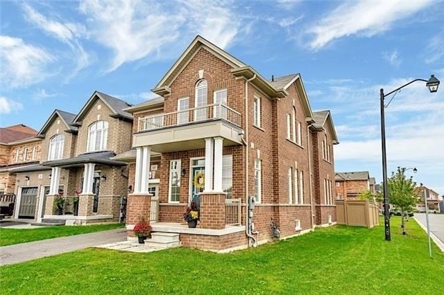 48 Keith Wright Cres, House detached with 4 bedrooms, 3 bathrooms and 2 parking in Ajax ON | Image 2