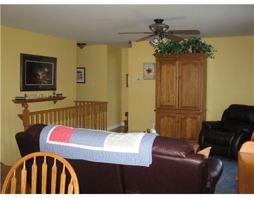 19 Honey Cres, House detached with 2 bedrooms, 3 bathrooms and null parking in Barrie ON | Image 5