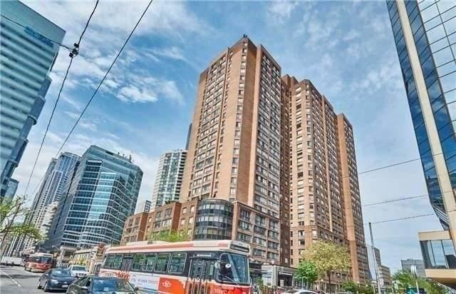 219 - 633 Bay St, Condo with 2 bedrooms, 2 bathrooms and 0 parking in Toronto ON | Image 1