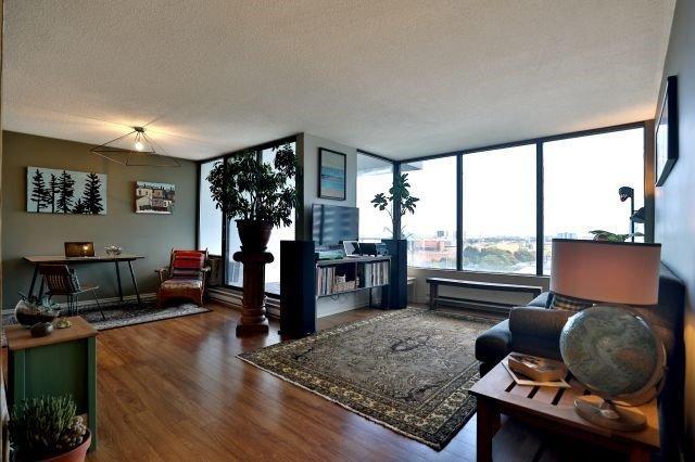 1002 - 75 Queen St N, Condo with 2 bedrooms, 1 bathrooms and 1 parking in Hamilton ON | Image 6