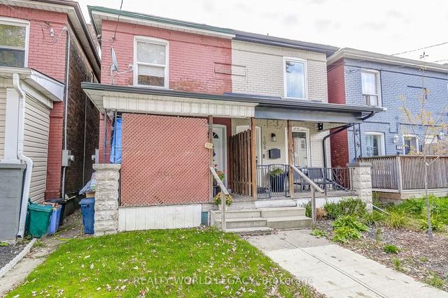 108 Gibson Ave, House semidetached with 3 bedrooms, 2 bathrooms and 1 parking in Hamilton ON | Image 1