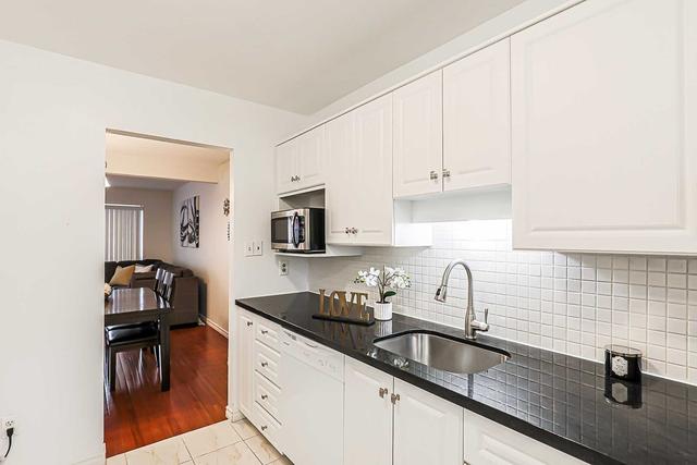801 Military Tr, Townhouse with 3 bedrooms, 3 bathrooms and 1 parking in Toronto ON | Image 40