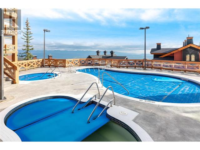 375 Raven Ridge Road Unit# 3 201, Condo with 3 bedrooms, 2 bathrooms and null parking in Kootenay Boundary E BC | Image 2