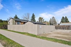 8504 34 Avenue Nw, House detached with 3 bedrooms, 2 bathrooms and 2 parking in Calgary AB | Image 12