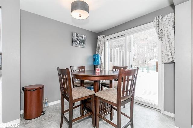 386 Dunsmore Lane, House attached with 3 bedrooms, 1 bathrooms and 3 parking in Barrie ON | Image 15