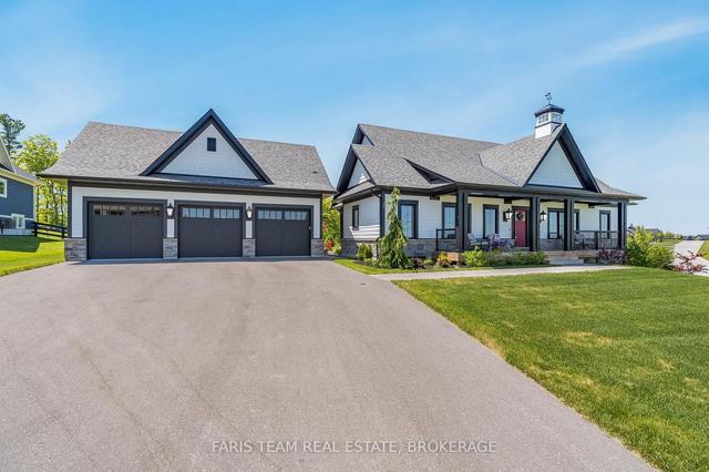 34 Thoroughbred Dr, House detached with 2 bedrooms, 3 bathrooms and 8 parking in Oro Medonte ON | Image 12