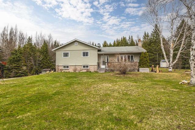 5237 Loop Rd, House detached with 3 bedrooms, 1 bathrooms and 8 parking in Highlands East ON | Image 12