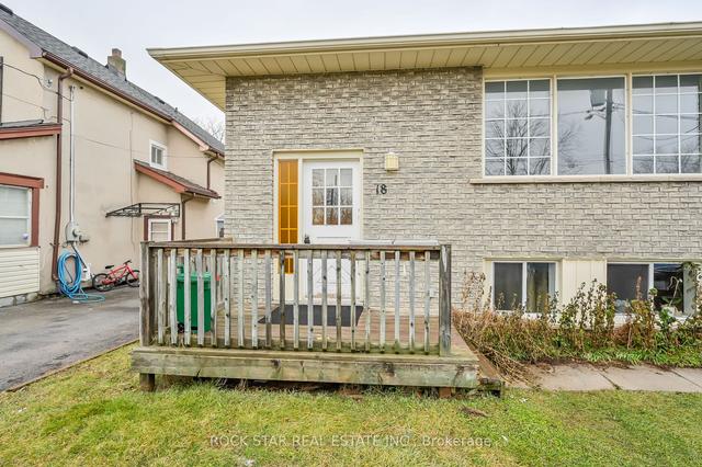 18 Antwerp St, House detached with 3 bedrooms, 2 bathrooms and 2 parking in St. Catharines ON | Image 1