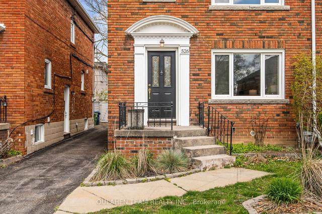 526 Broadway Ave, House semidetached with 3 bedrooms, 2 bathrooms and 1 parking in Toronto ON | Image 12
