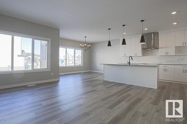 19404 26 Av Nw, House detached with 5 bedrooms, 3 bathrooms and 4 parking in Edmonton AB | Image 18