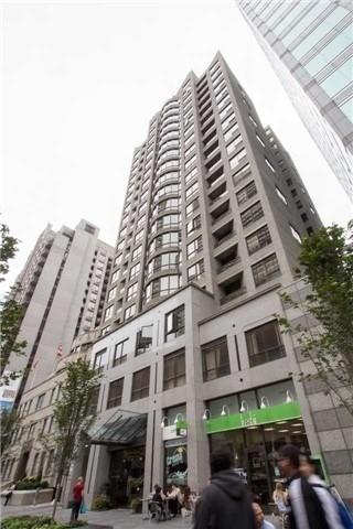 uph1 - 55 Bloor St E, Condo with 2 bedrooms, 2 bathrooms and 1 parking in Toronto ON | Image 2