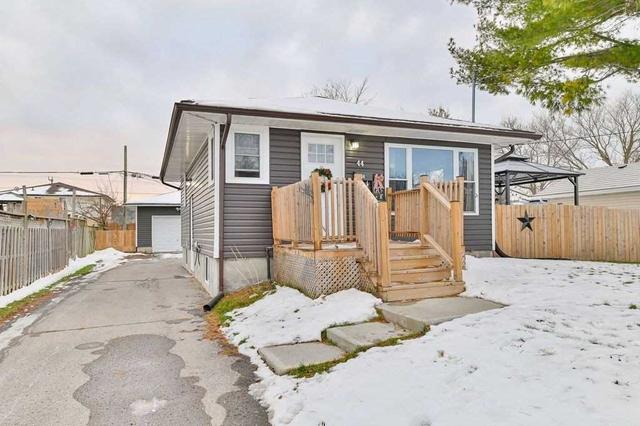 44 Leopold St, House detached with 1 bedrooms, 1 bathrooms and 6 parking in Quinte West ON | Card Image
