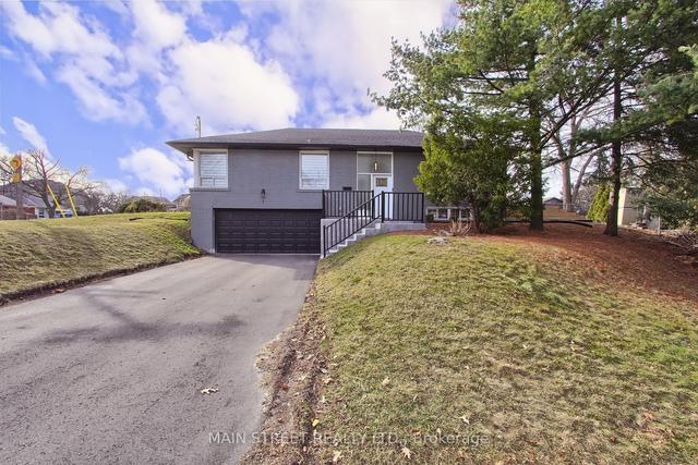 1 Hillavon Dr, House detached with 3 bedrooms, 2 bathrooms and 6 parking in Toronto ON | Image 12