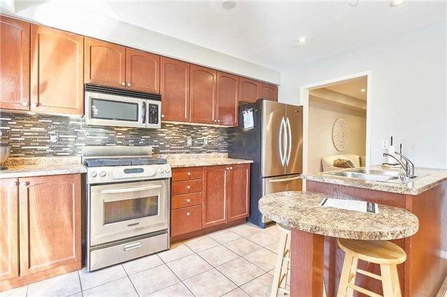 7 Brind Sheridan Crt, House attached with 3 bedrooms, 3 bathrooms and 2 parking in Ajax ON | Image 4