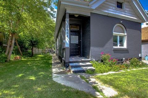 1064 Florence St, London, ON, N5W2M8 | Card Image