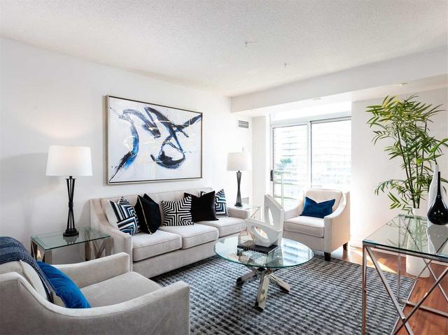 809 - 70 Mill St, Condo with 2 bedrooms, 2 bathrooms and 1 parking in Toronto ON | Image 4