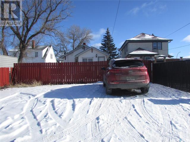 1238 Elphinstone Street, House detached with 2 bedrooms, 2 bathrooms and null parking in Regina SK | Image 3