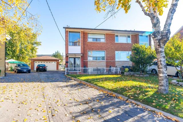 79 Talent Cres, House semidetached with 3 bedrooms, 2 bathrooms and 5 parking in Toronto ON | Image 1
