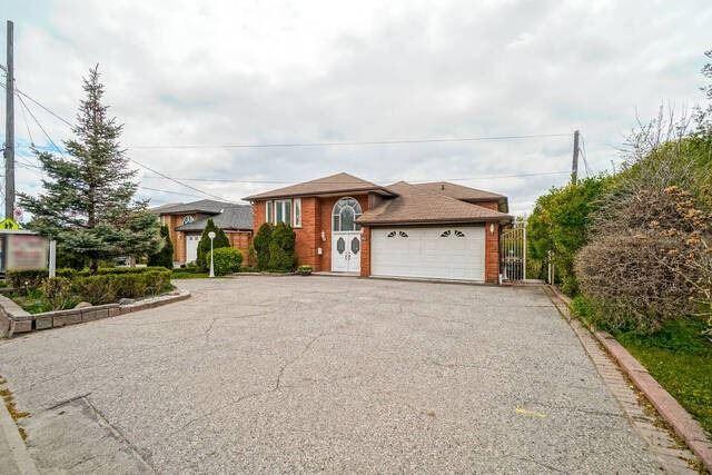 2980 Weston Rd, House detached with 3 bedrooms, 4 bathrooms and 8 parking in Toronto ON | Image 1