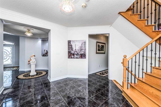 122 Valleycreek Dr, House detached with 4 bedrooms, 5 bathrooms and 9 parking in Brampton ON | Image 8