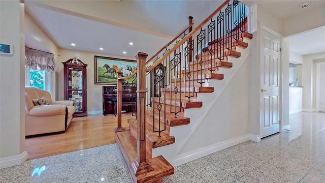 19 Croteau Cres, House detached with 4 bedrooms, 4 bathrooms and 4 parking in Vaughan ON | Image 36