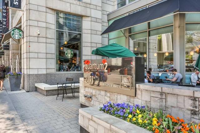 405 - 2191 Yonge St, Condo with 2 bedrooms, 2 bathrooms and 1 parking in Toronto ON | Image 13