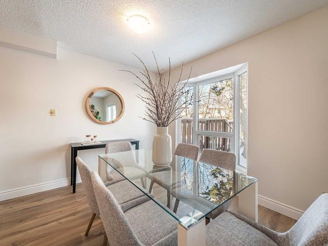 12 Sadlee Cove Cres, House attached with 3 bedrooms, 2 bathrooms and 3 parking in Toronto ON | Image 14