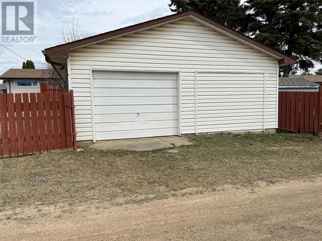 1021 Reasbeck Crescent, House detached with 3 bedrooms, 2 bathrooms and 2 parking in Dawson Creek BC | Image 27