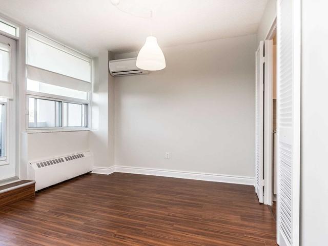 1103 - 65 Southport St, Condo with 3 bedrooms, 2 bathrooms and 1 parking in Toronto ON | Image 6